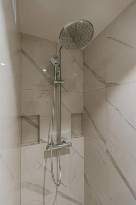 Juan - Stijlvol Appartement Met Uitzicht Op De Kaai ออสเทนด์ ภายนอก รูปภาพ