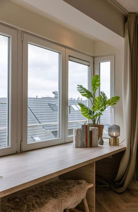 Juan - Stijlvol Appartement Met Uitzicht Op De Kaai ออสเทนด์ ภายนอก รูปภาพ