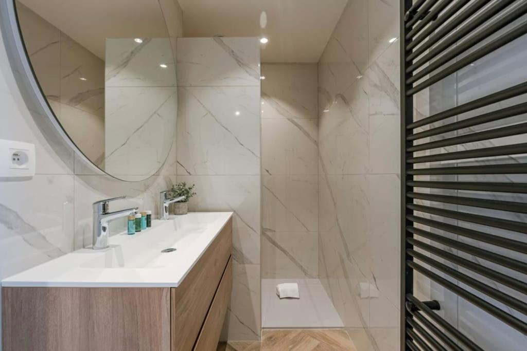 Juan - Stijlvol Appartement Met Uitzicht Op De Kaai ออสเทนด์ ภายนอก รูปภาพ