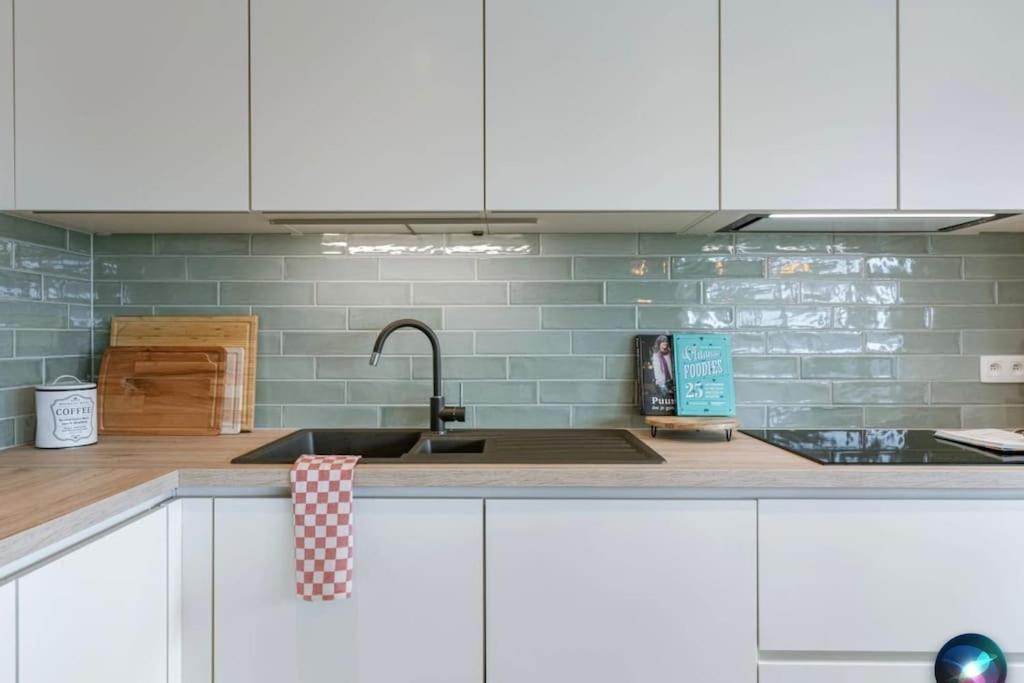 Juan - Stijlvol Appartement Met Uitzicht Op De Kaai ออสเทนด์ ภายนอก รูปภาพ
