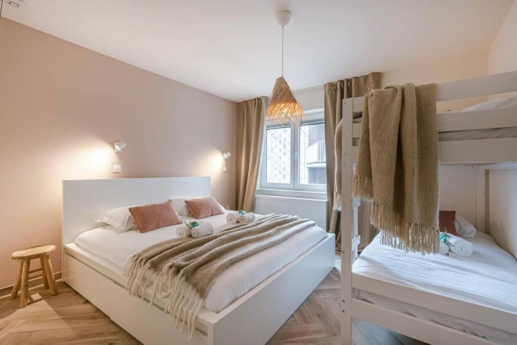 Juan - Stijlvol Appartement Met Uitzicht Op De Kaai ออสเทนด์ ภายนอก รูปภาพ