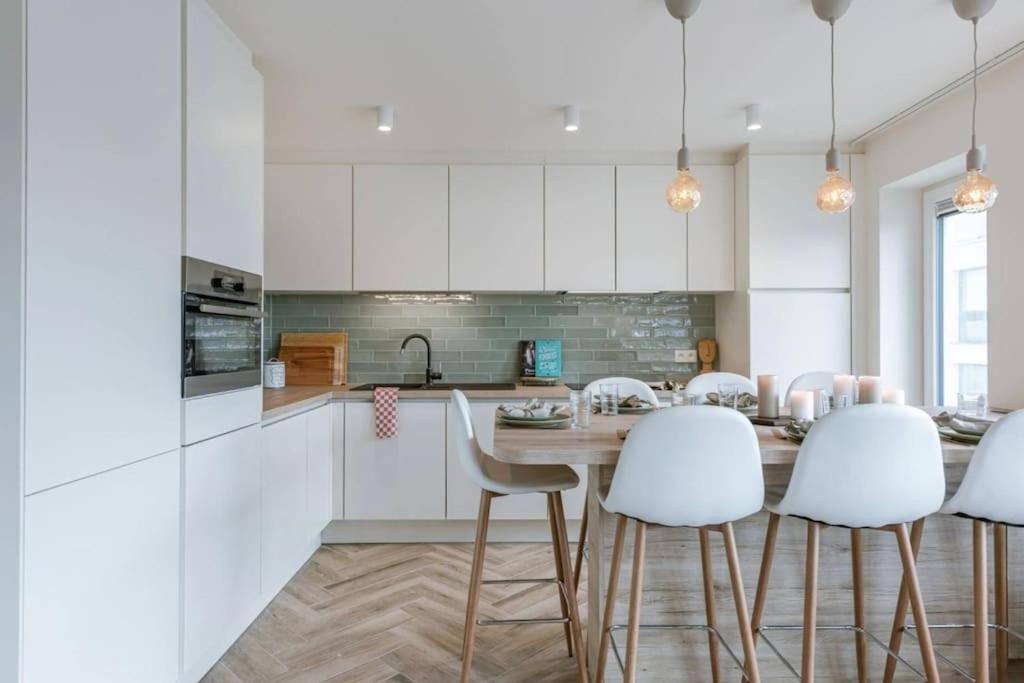Juan - Stijlvol Appartement Met Uitzicht Op De Kaai ออสเทนด์ ภายนอก รูปภาพ